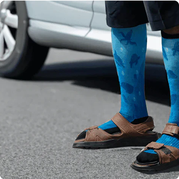 Travel Must-Have: Why Compression Socks Are a Lifesaver on Long Flights